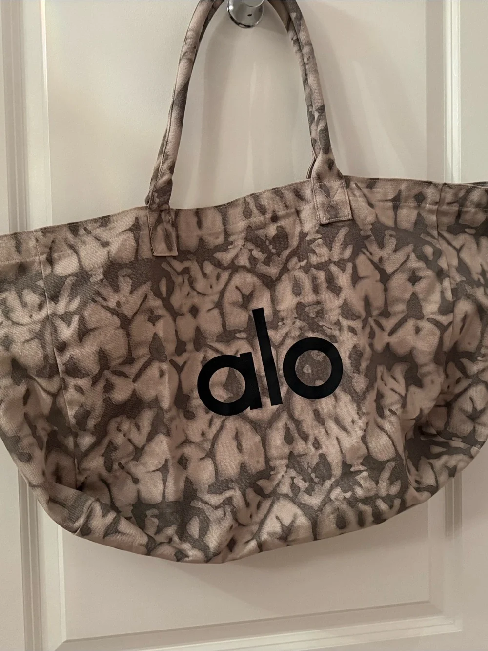 ALO Yoga Taupe Tie-Dye Canvas Tote - Picture 2 of 5